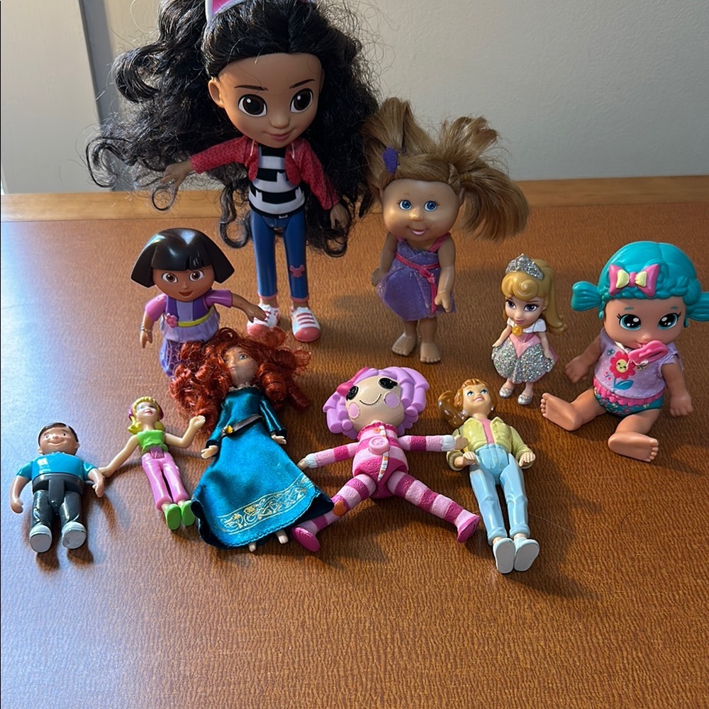 Assorted Kids Dolls Set Gabby, Dora, Cabbage Patch, Disney, Fisher-Price